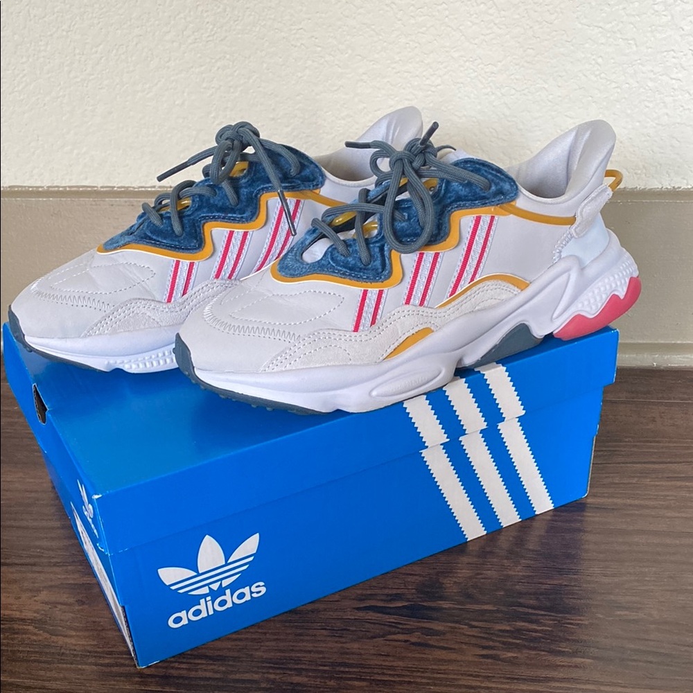 Adidas woman’s ' White and Pink Gazelle Sneakers